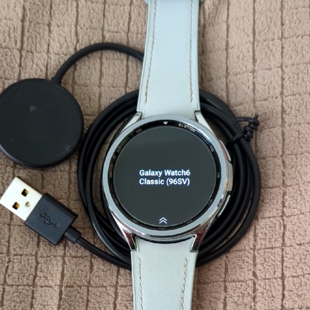 Samsung Galaxy Watch6 Classic - Silver 47MM